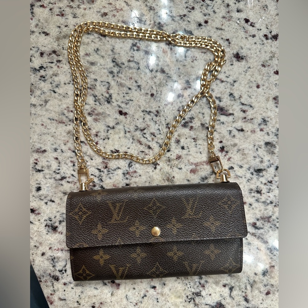 Revamped AUTHENTIC Louis Vuitton Sarah Wallet with added chain